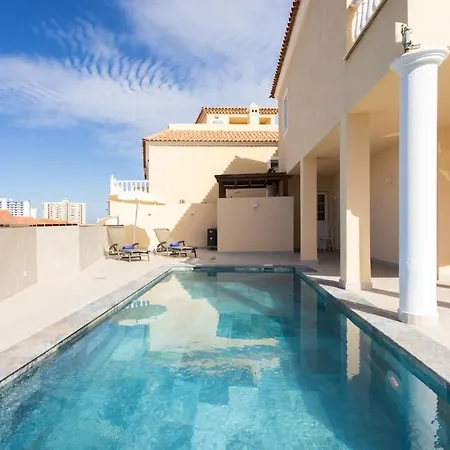 Cush Semesterbostad *